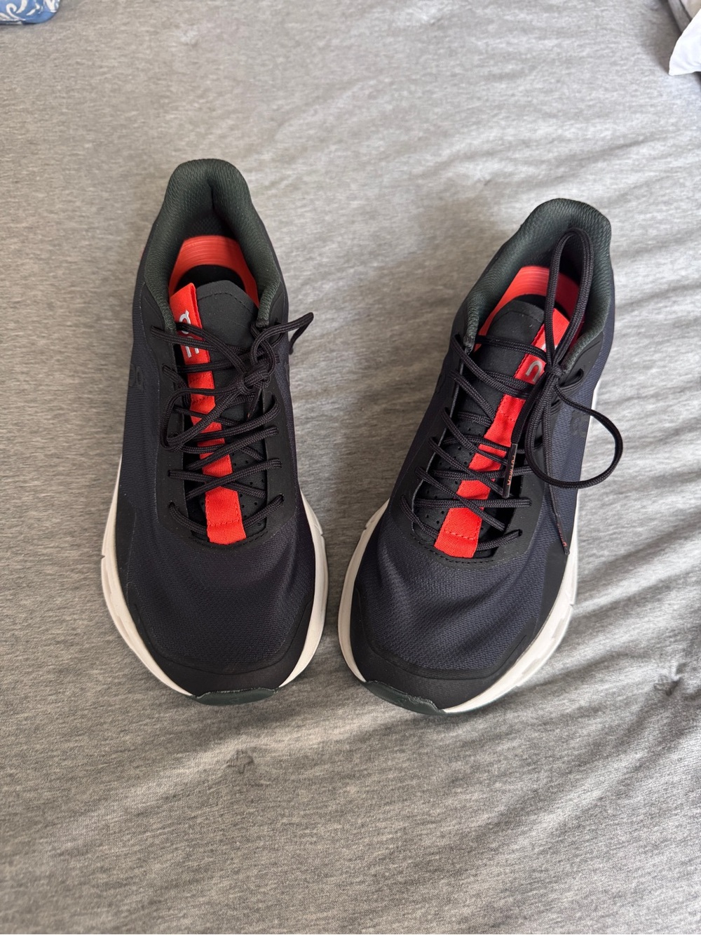 On Running Cloudnova Navy and orange
